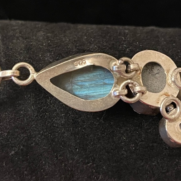 Silver bracelet 7” with multiple gems - Picture 5 of 6